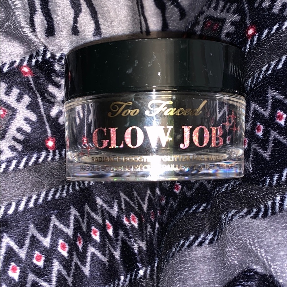 Too Faced Glow Job